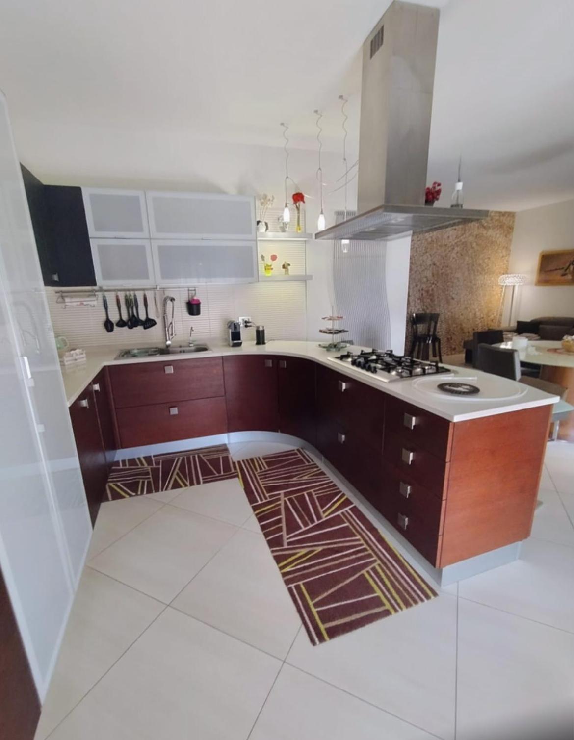 Apartment Gravina + Box Auto Privato